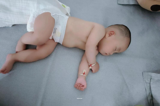 平湖五个月宝宝呕吐